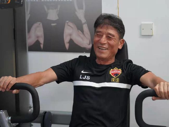 国内自拍经典三级在线